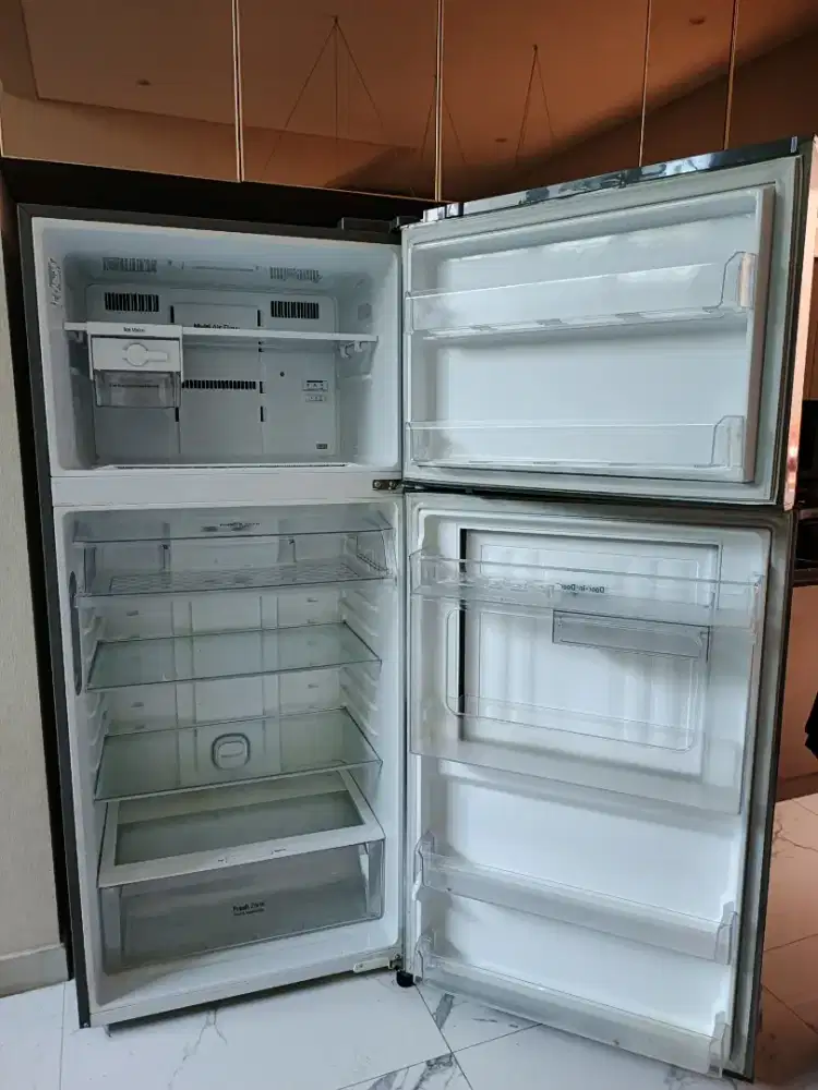 Kulkas LG smart inferter