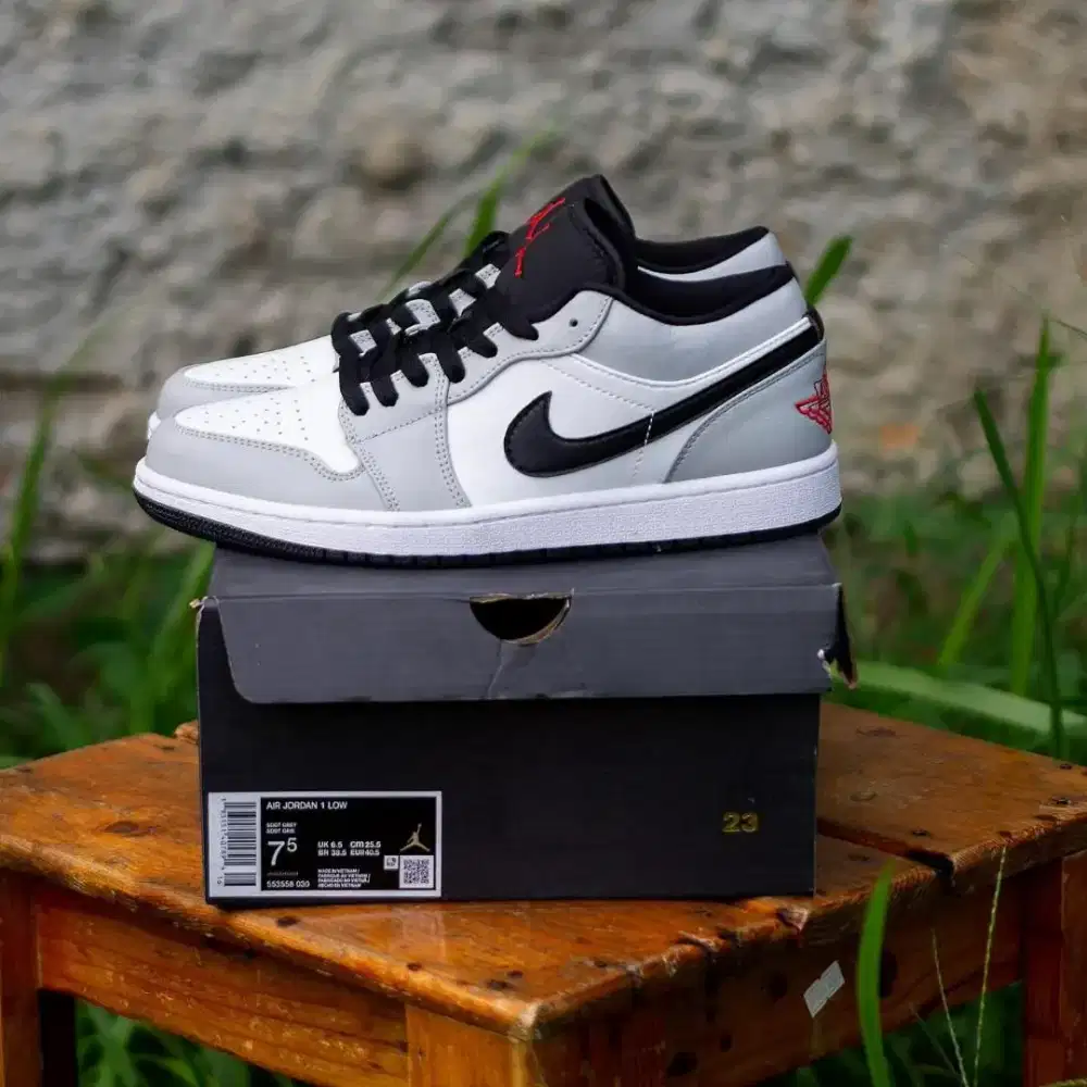 Nike Air Jordan Low Light Smoke Grey BNIB Sisa 1