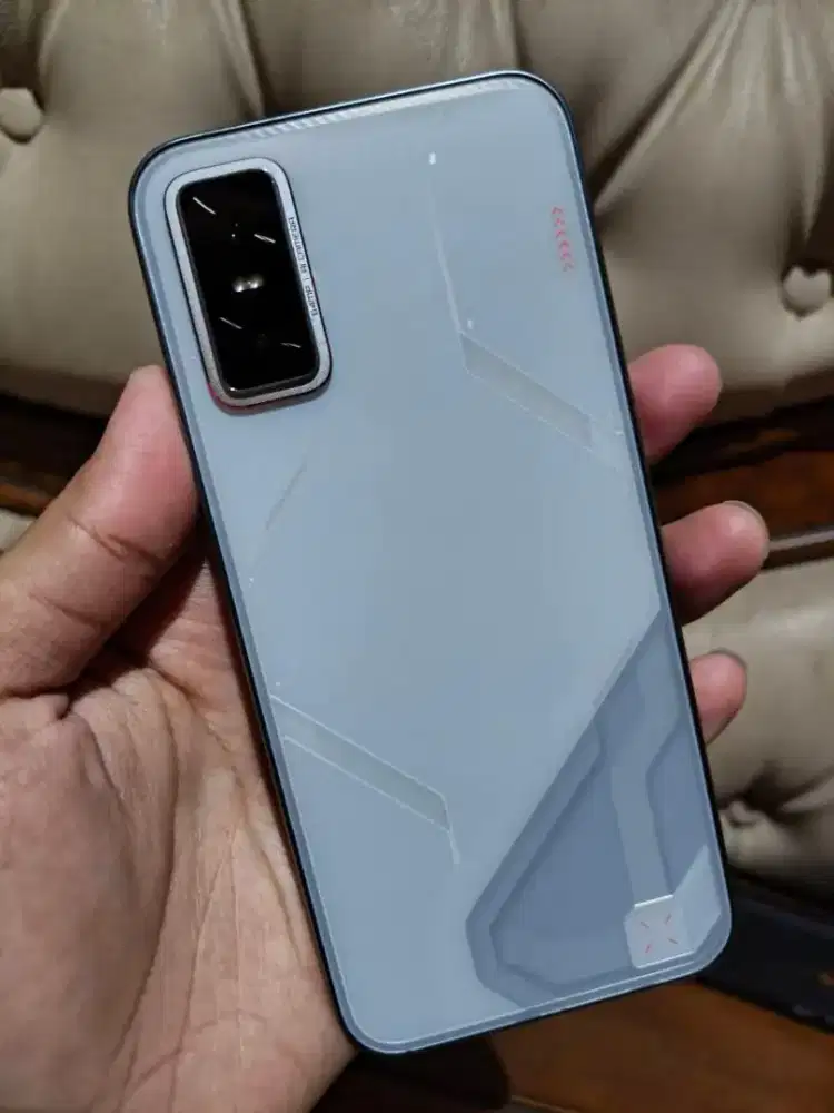 Infinix GT 30 5G+ 8/256GB Mulus White