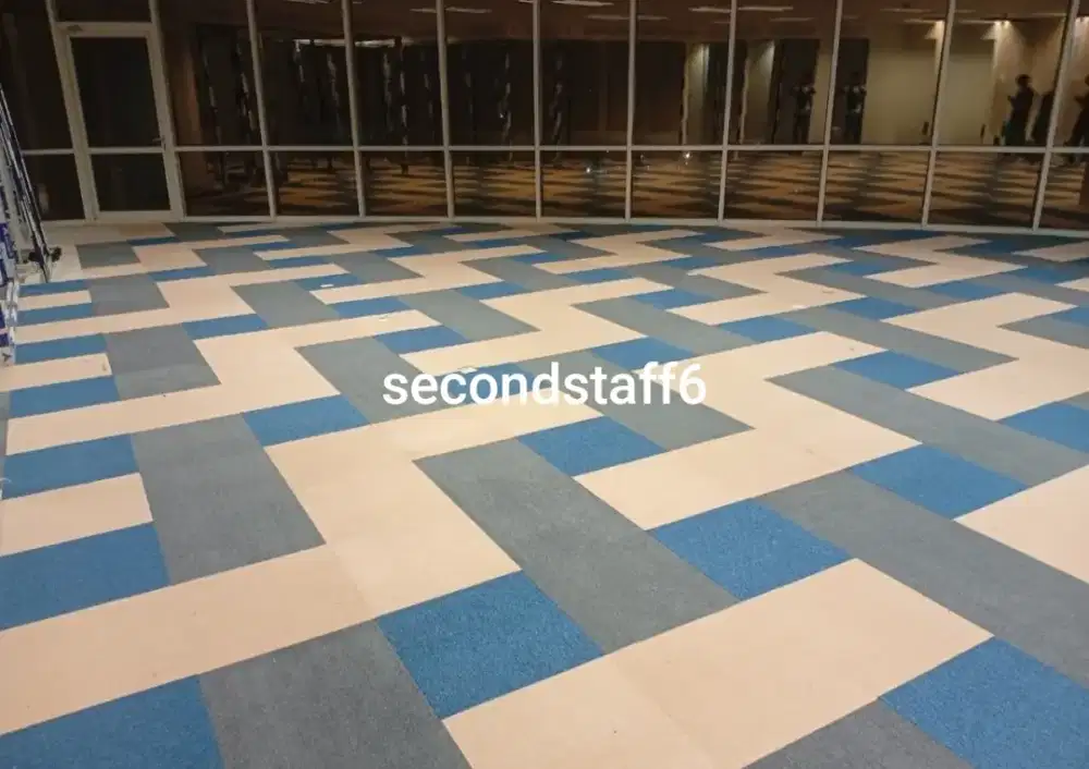 Karpet tile bekas premium