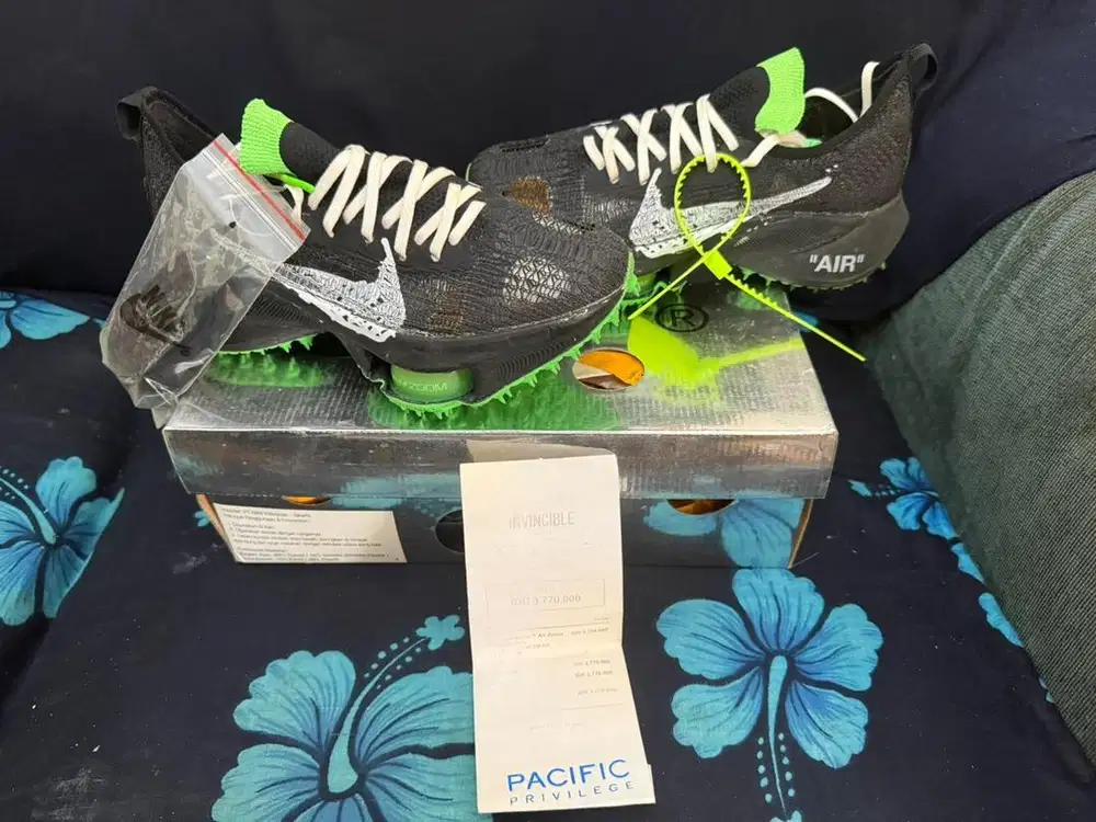 wts nike offwhite zoom tempo next brand new old stok minus tertera