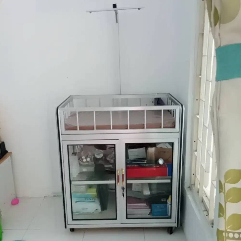 dijual cepat meja bayi