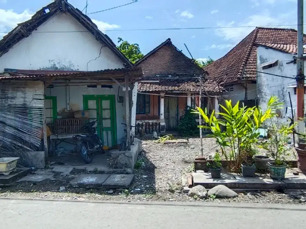 RUMAH HITUNG TANAH JOMBANG PUSAT KOTA STRATEGIS JL. SISINGAMANGARAJA (PASAR BESAR), JAGALAN