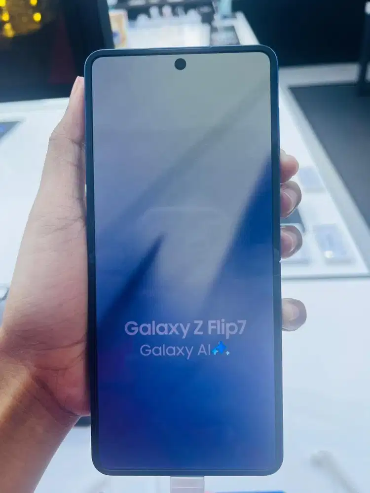 Melayani kredit Samsung Galaxy Z Flip7 .