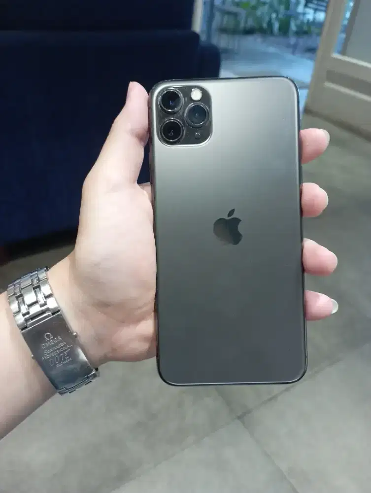 IPHONE 11 PRO MAX 256GB Like New  Ex Ibox Resmi