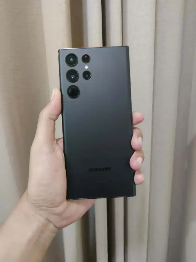 samsung galaxy s22 ultra 5G 12/512gb