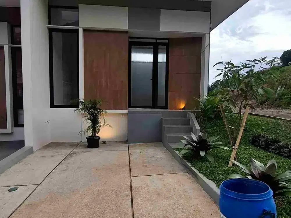 Rumah rasa Villa, dekat Gunung Geulis dengan View Kota Bandung