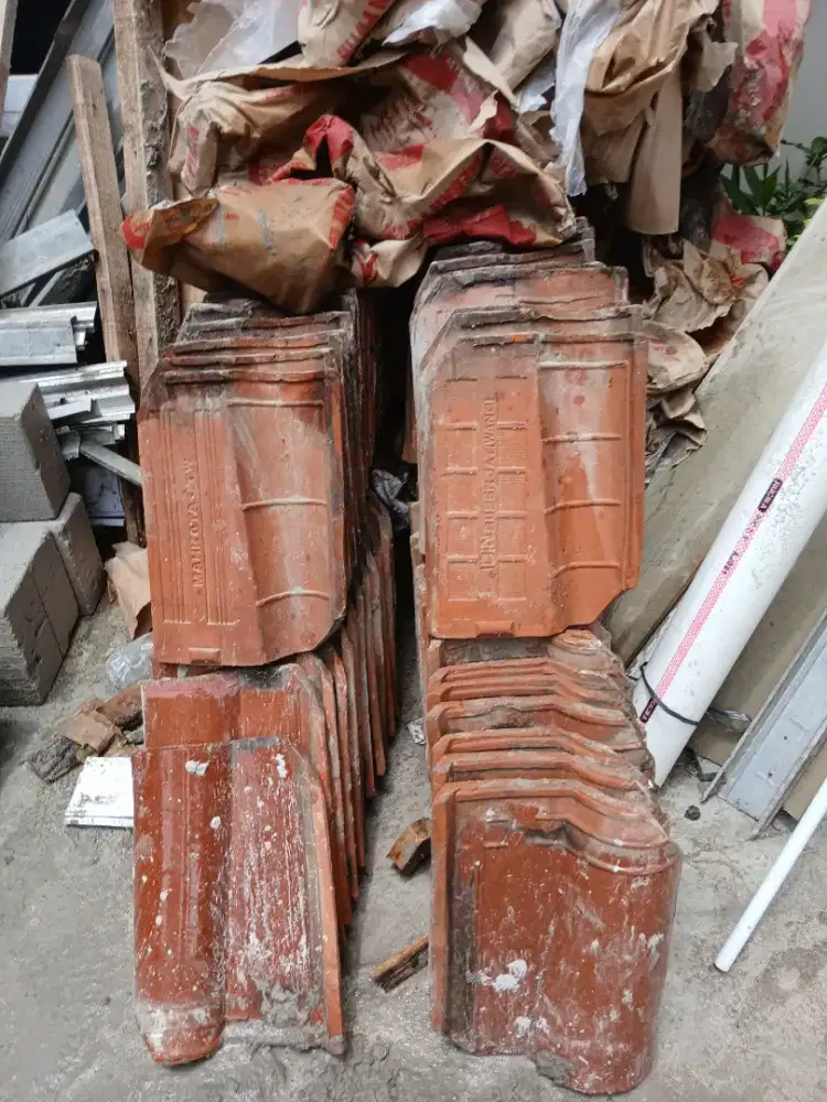 Genteng bekas rumah