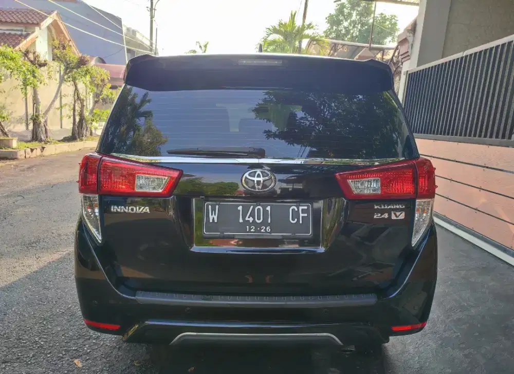 Toyota Innova Reborn Diesel V Hitam 2016