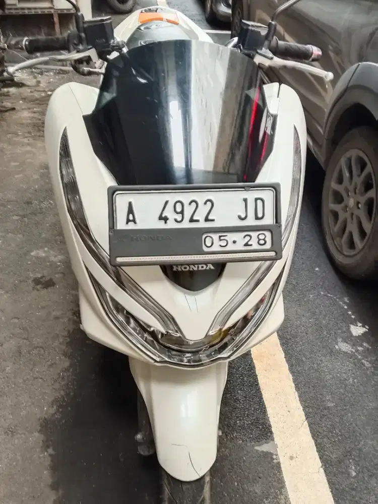 Honda PCX tahun 2018 siap pakai