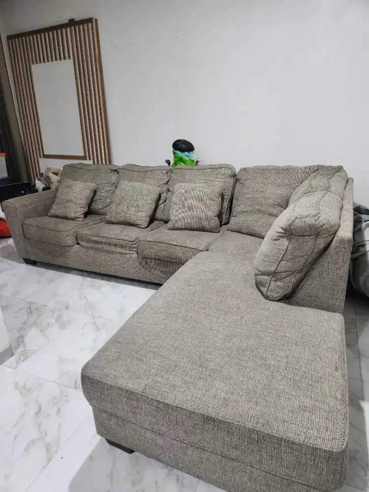 Sofa Informa 6 seat masih empuk