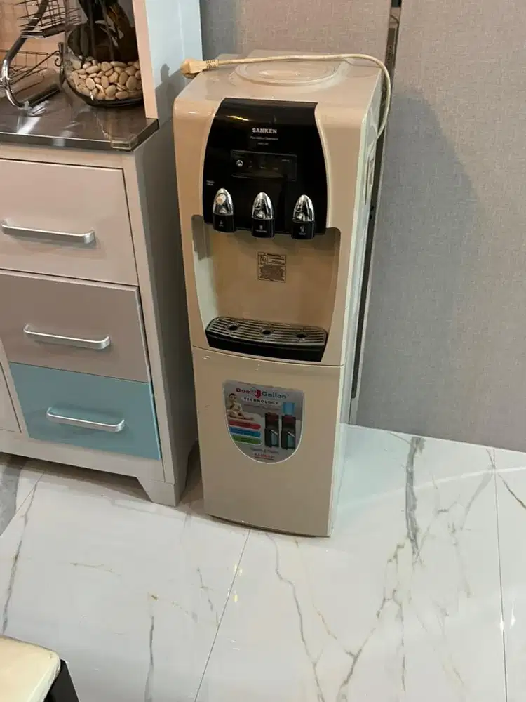Dispenser sanken