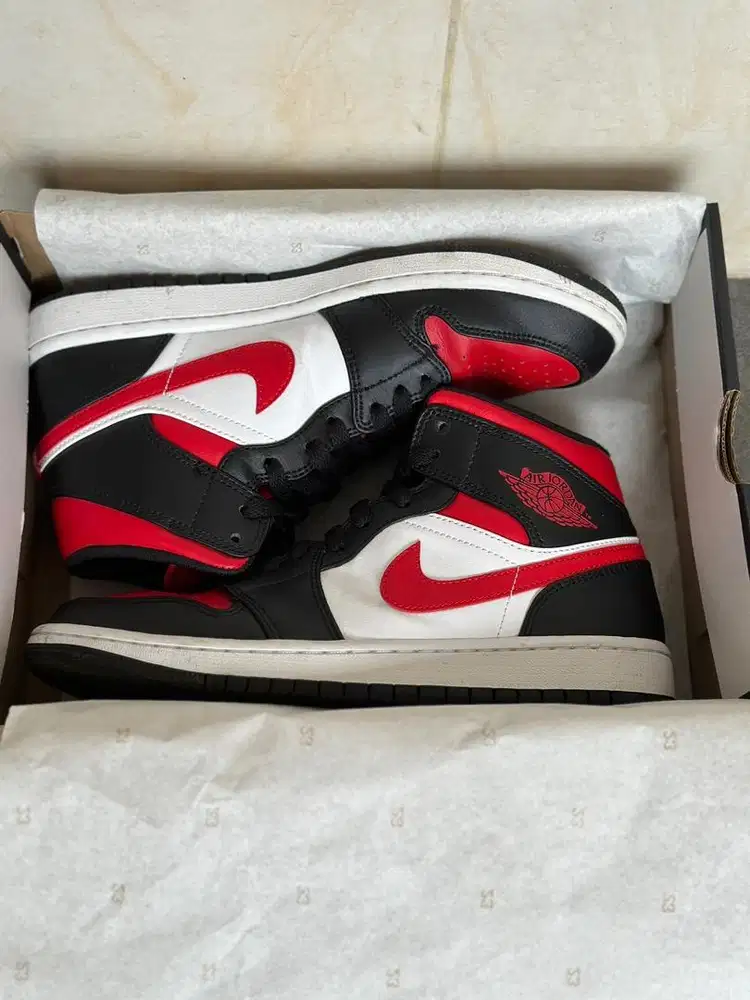 Air Jordan 1 Mid Original JD Sport Singapore Size 41 Like New + Box