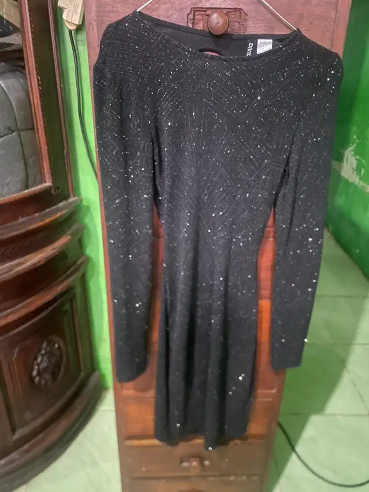 Dress hitam cantik