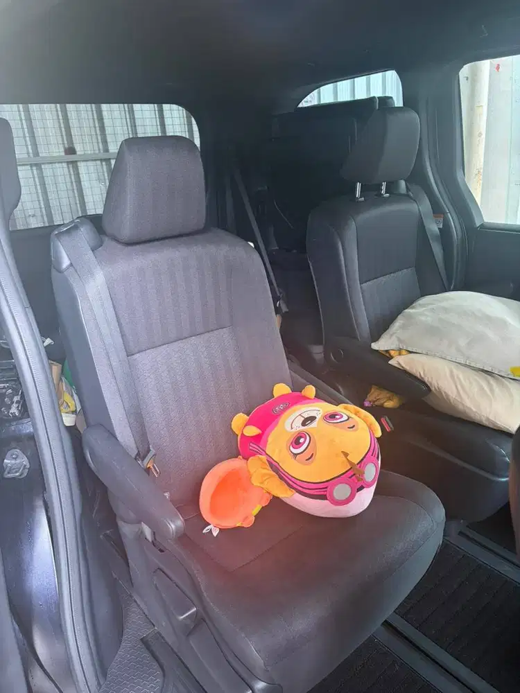 Toyota Voxy 2.0 (Premium Color) 2023