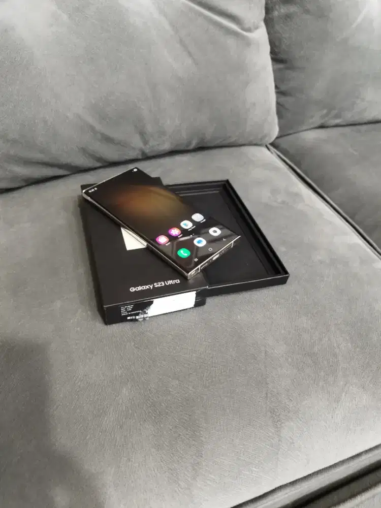 Samsung S23 ultra 12/512gb