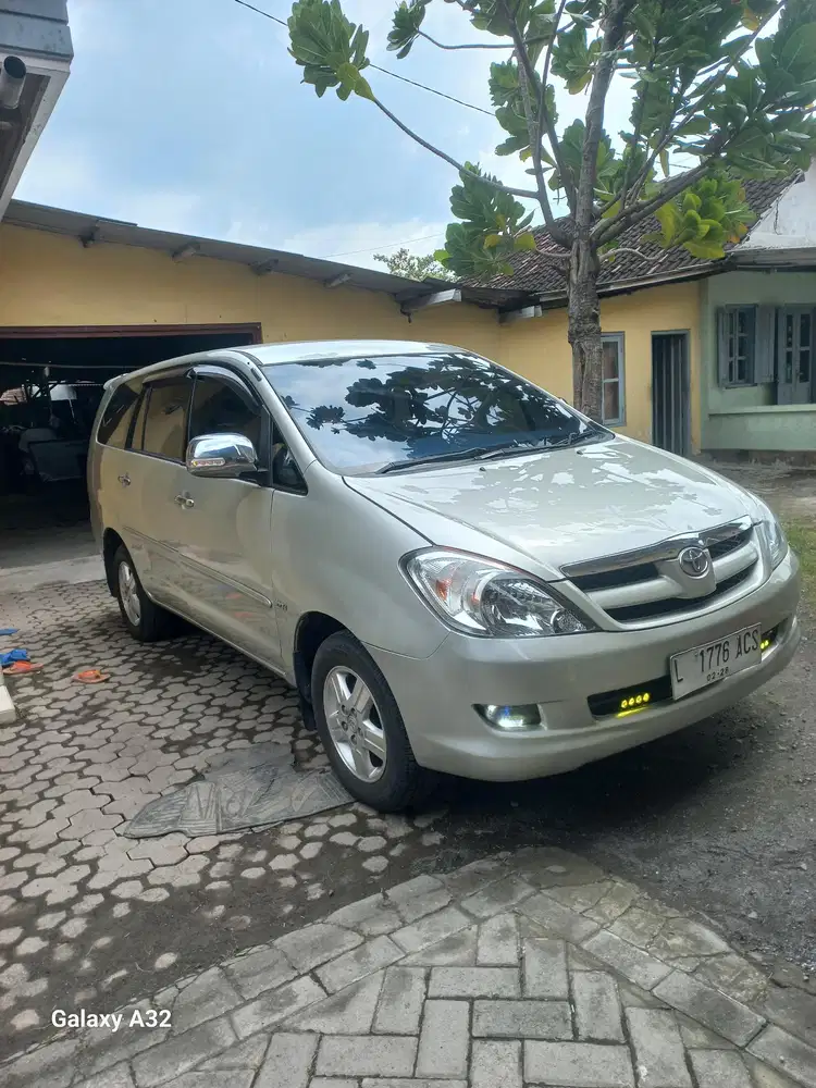 Toyota Kijang Innova 2008 Bensin