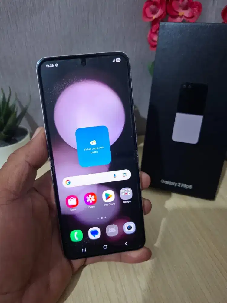 Samsung Z Flip 5 256GB bisa TT