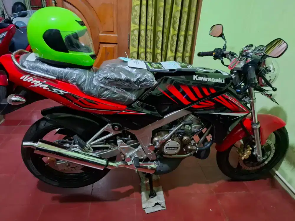 KAWASAKI NINJA SS MERAH ZEBRA 2014