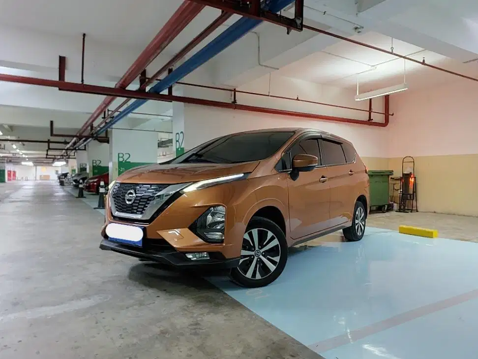 DP MURAH Nissan Livina 1.5 VE Bensin-AT 2019 Orange CBRHB