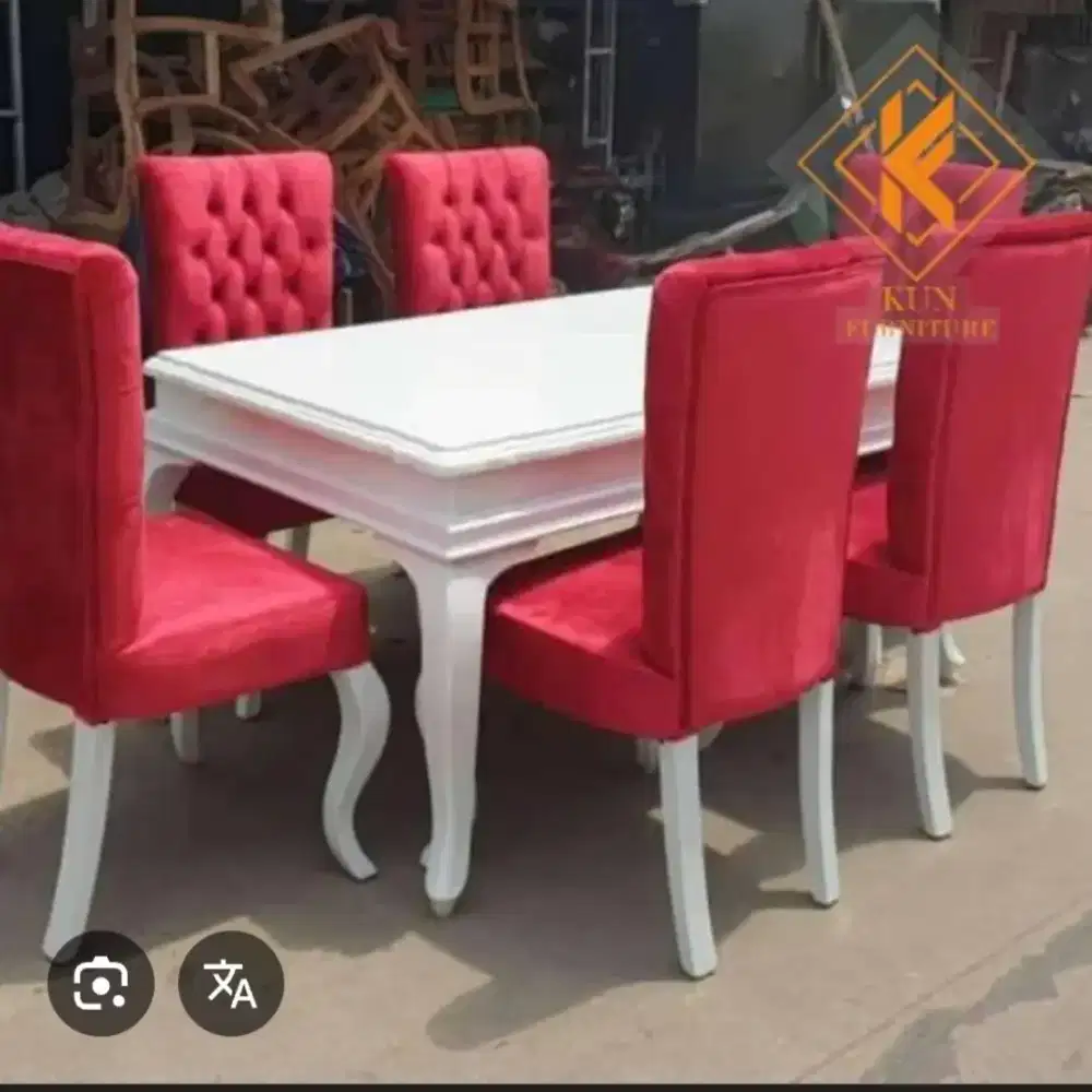 Meja makan minimalis