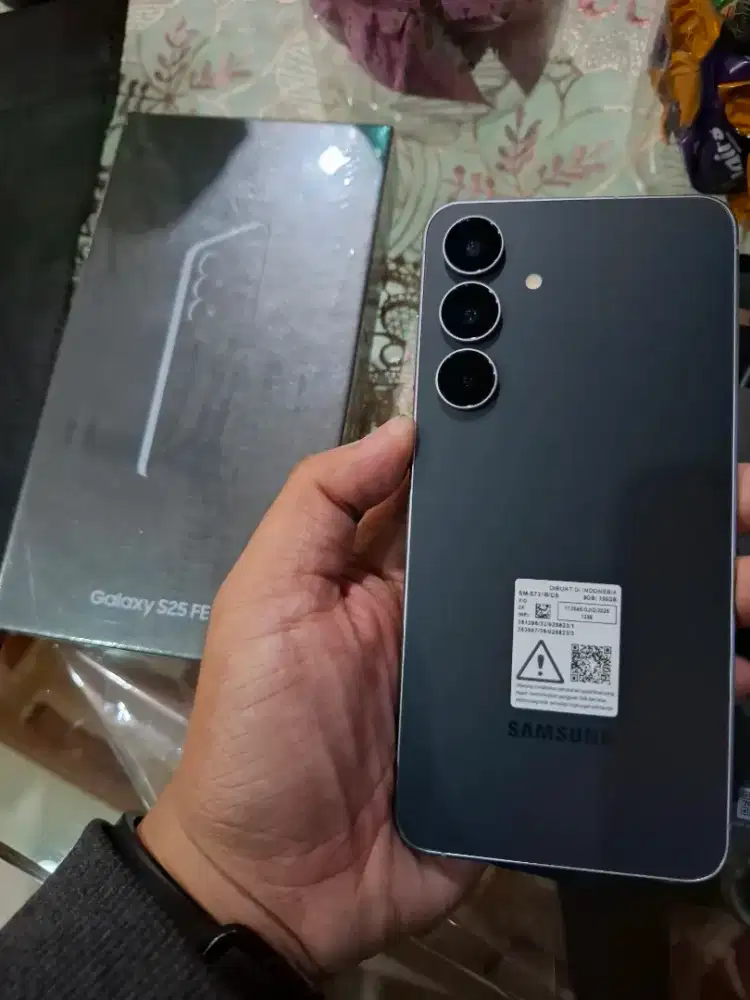 Samsung S25 FE 8/256 Free Galaxy Buds Core