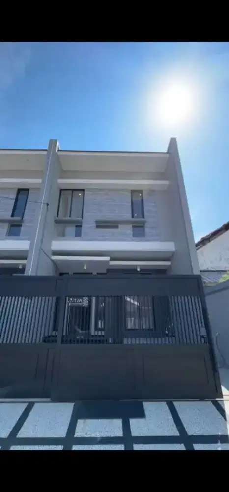 Dijual Rumah Klampis Semolo Timur