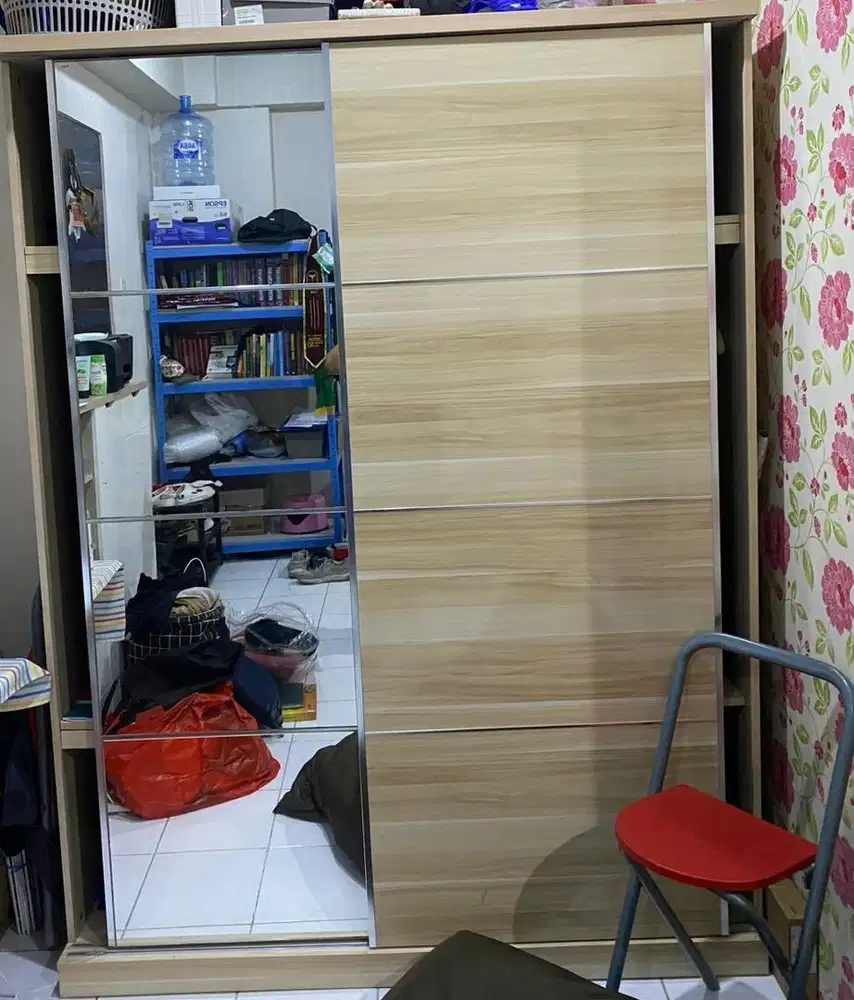 Lemari baju informa (kayu)