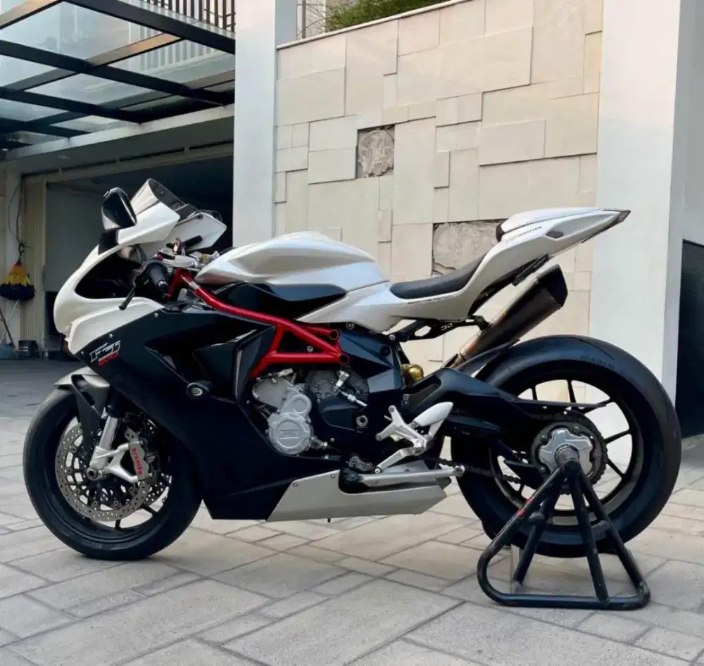 FS MV Agusta F3 800, thn 2014.