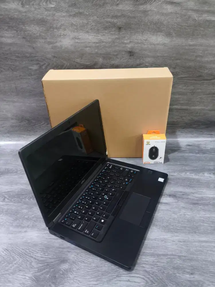 Laptop Dell Slim Ram 12GB Bonus Mouse Baru, Siap pakai