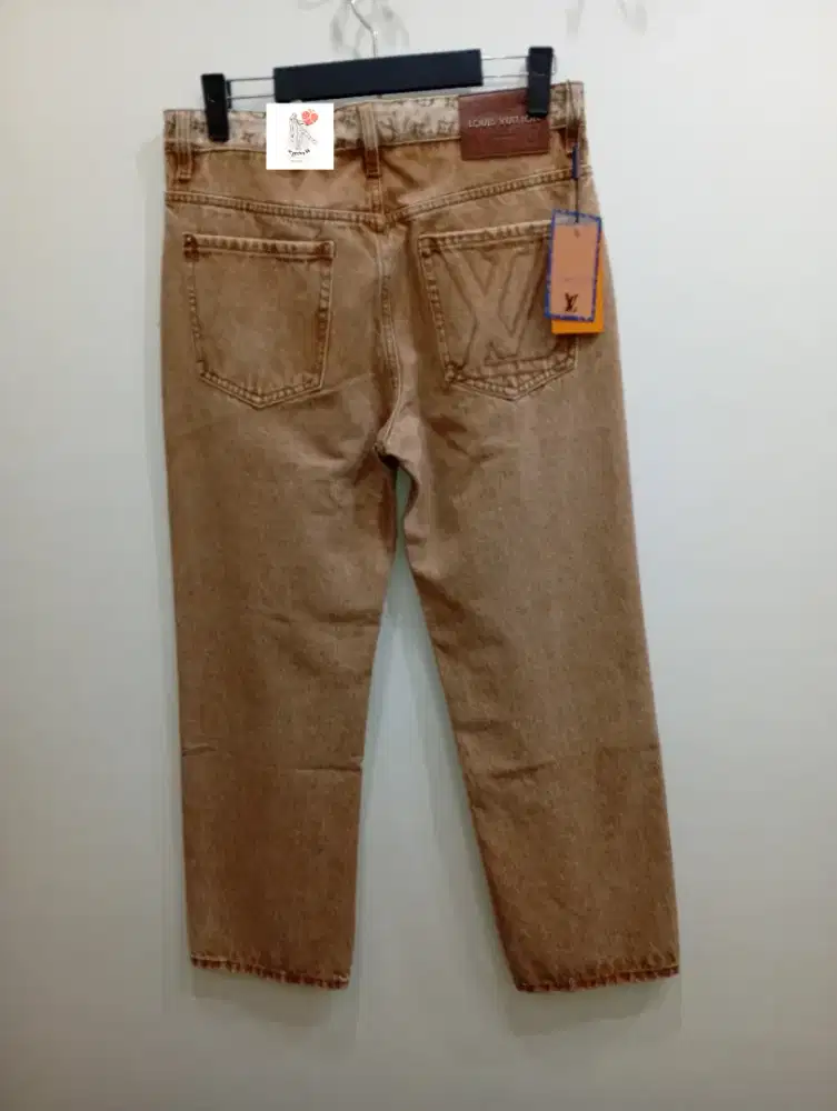 LOUIS VUITTON WASHED BAGGY DEMIM JEANS