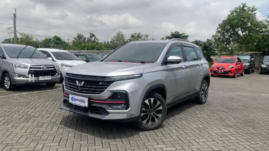 Wuling Almaz RS 1.5 T EX 5-Seater Bensin-AT 2022 Silver