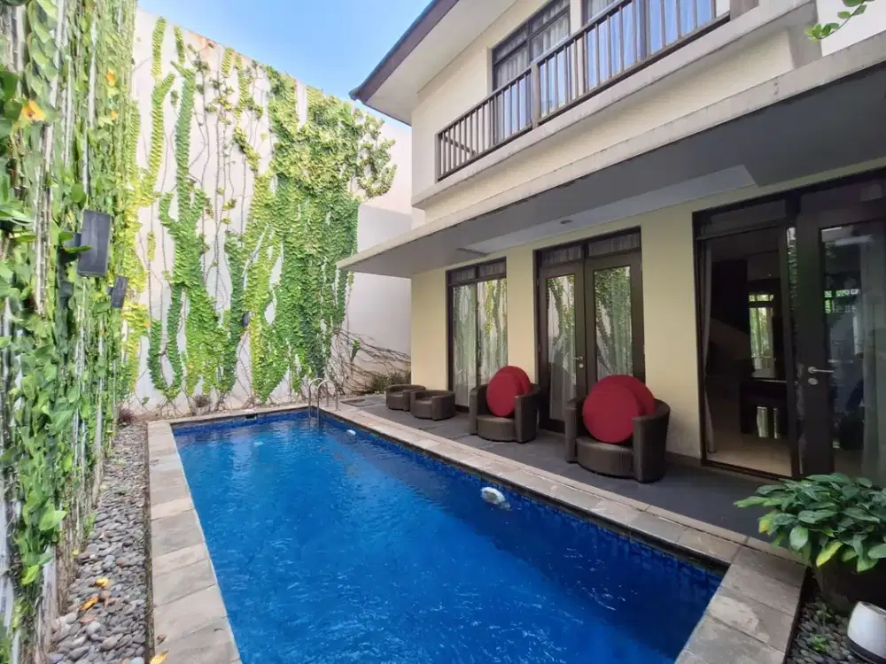 Lebak bulus serenia hills rumah private swimpool cantik siap huni