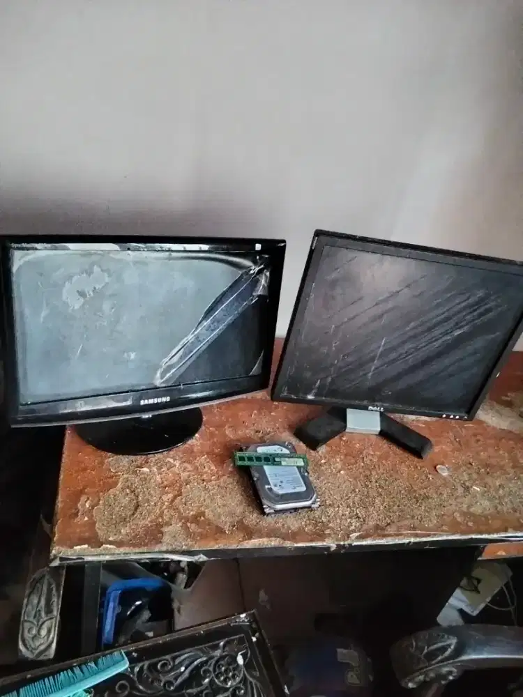 Sparepart komputer bekas