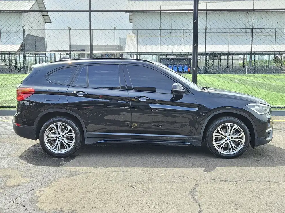 BMW X1 Xline Black 2018 ANTIK