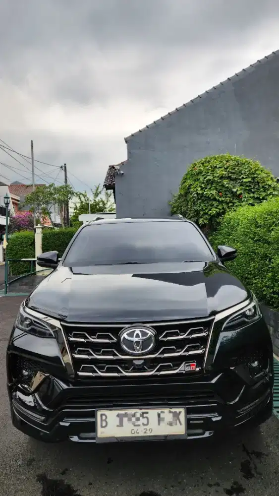 Jual cepat bu fortuner srz harga nego