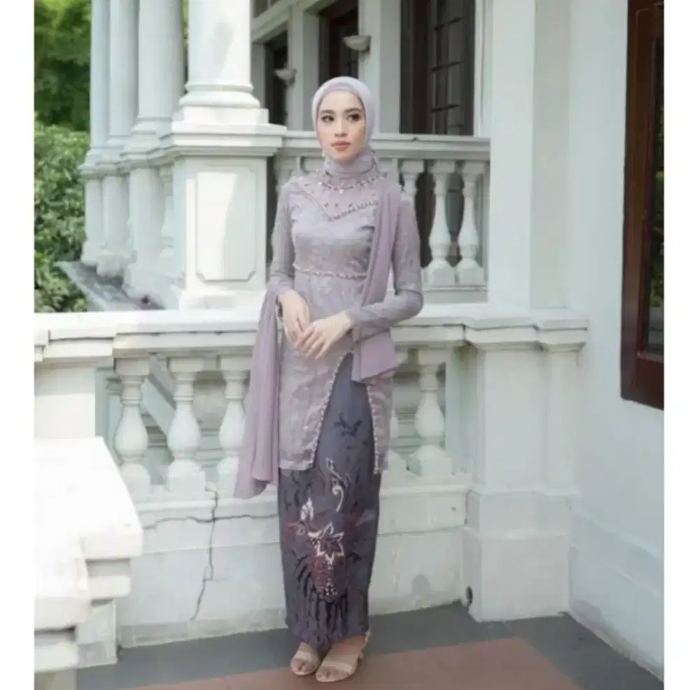 Kebaya Modern Moauve