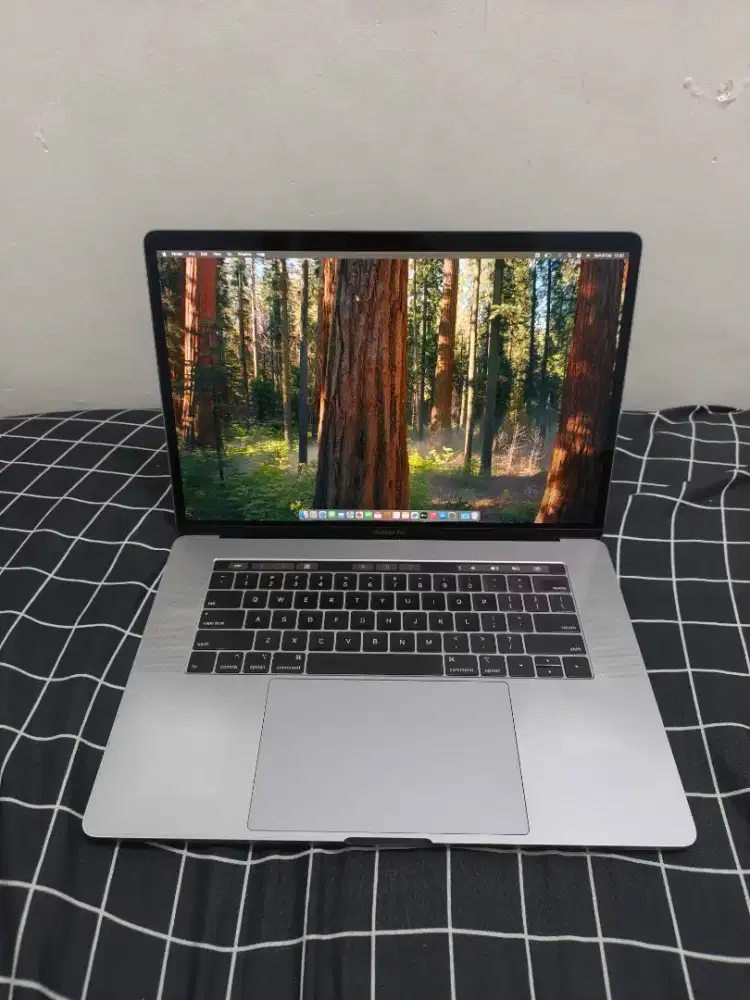 Macbook Pro 2019 15 Inch i9 16/512 Dual Vga Murah