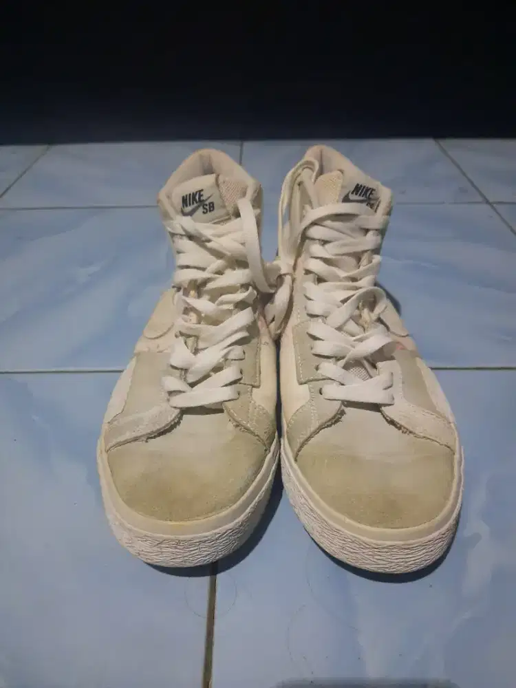 Sepatu nike SB putih