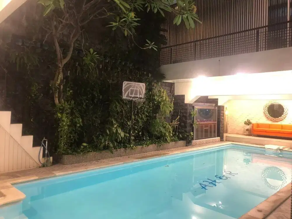 Dijual Rumah Mewah Manyar Kartika Surabaya Timur Ada Kolam Renang dan Gym