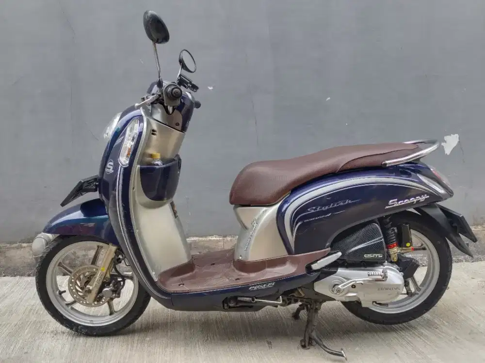 SCOOPY STYLISH 2016