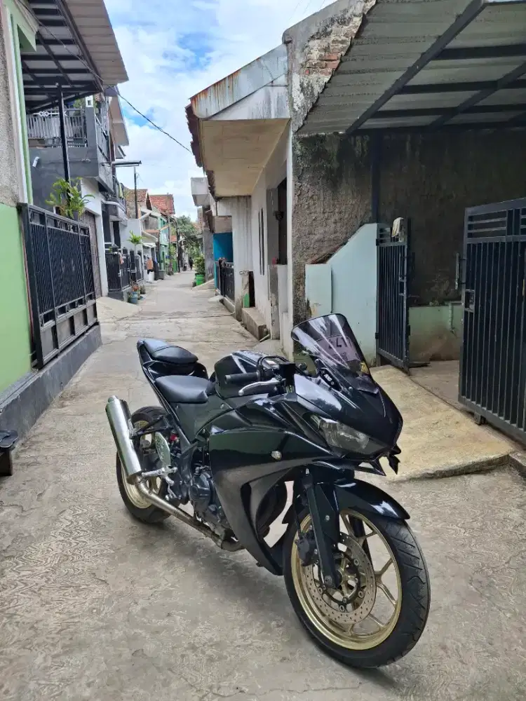 Yamaha R25 2014 Hitam/Motor Sport/Motor murah/Motor Anak muda