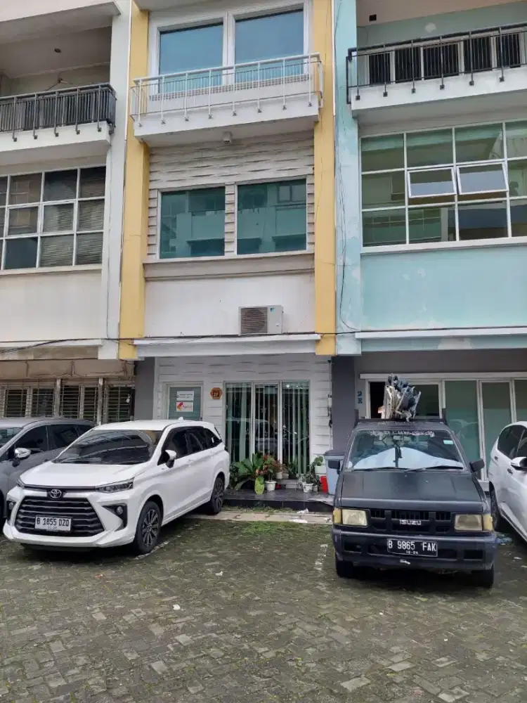 Ruko Radio Dalam Square