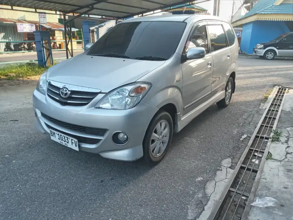 Toyota Avanza tipe S A/T 2010