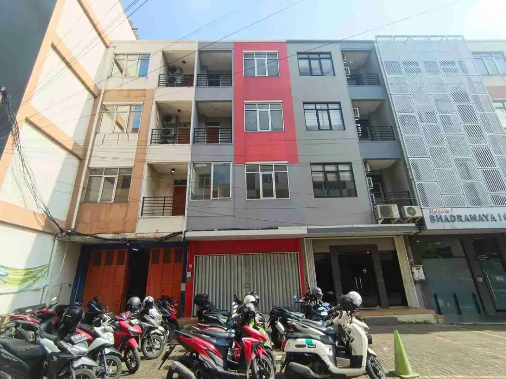 Ruko Komersil 4lt di Jl RC Veteran Bintaro Jakarta Selatan
