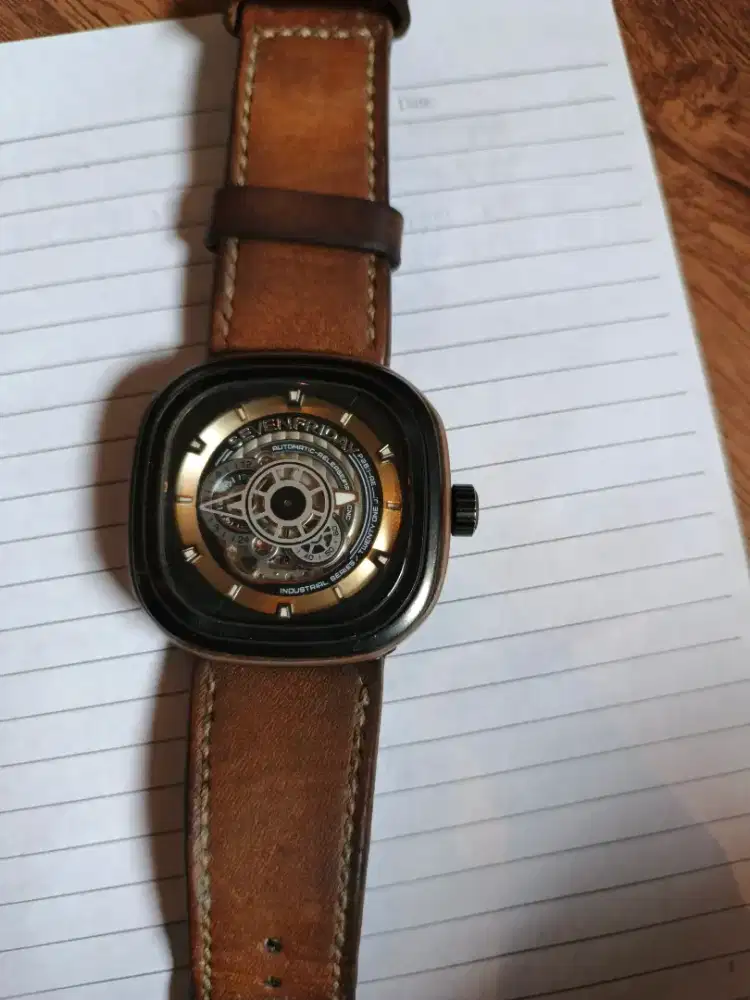 Jam Tangan seven Friday