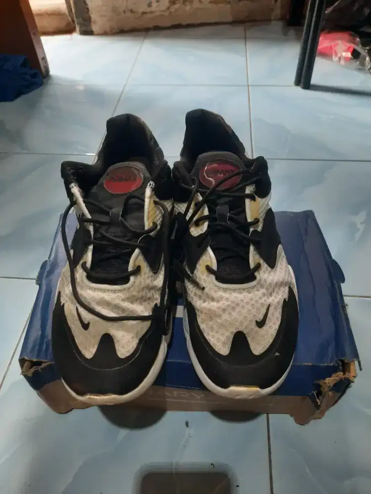 Sepatu airmaxx putih