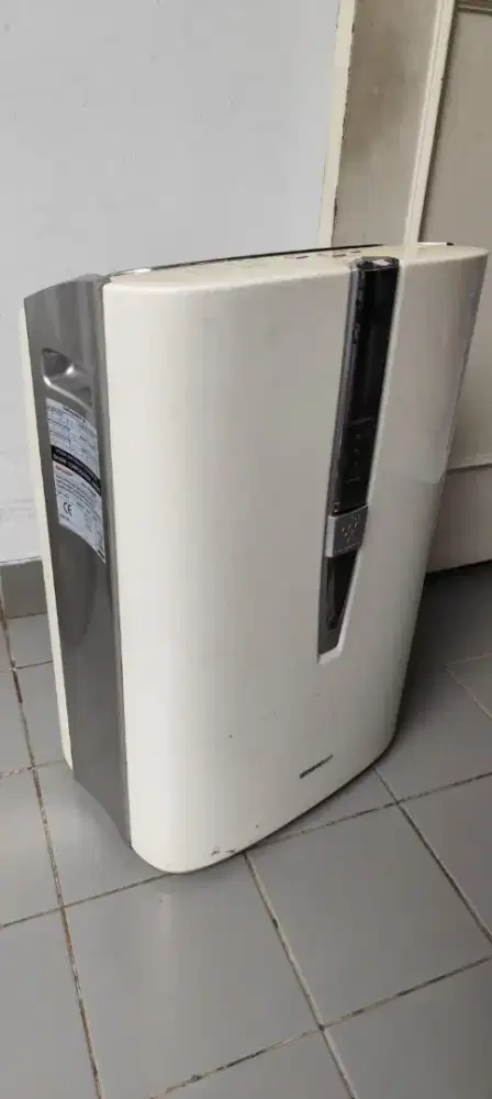 Air purifier humidifier sharp kc 860e