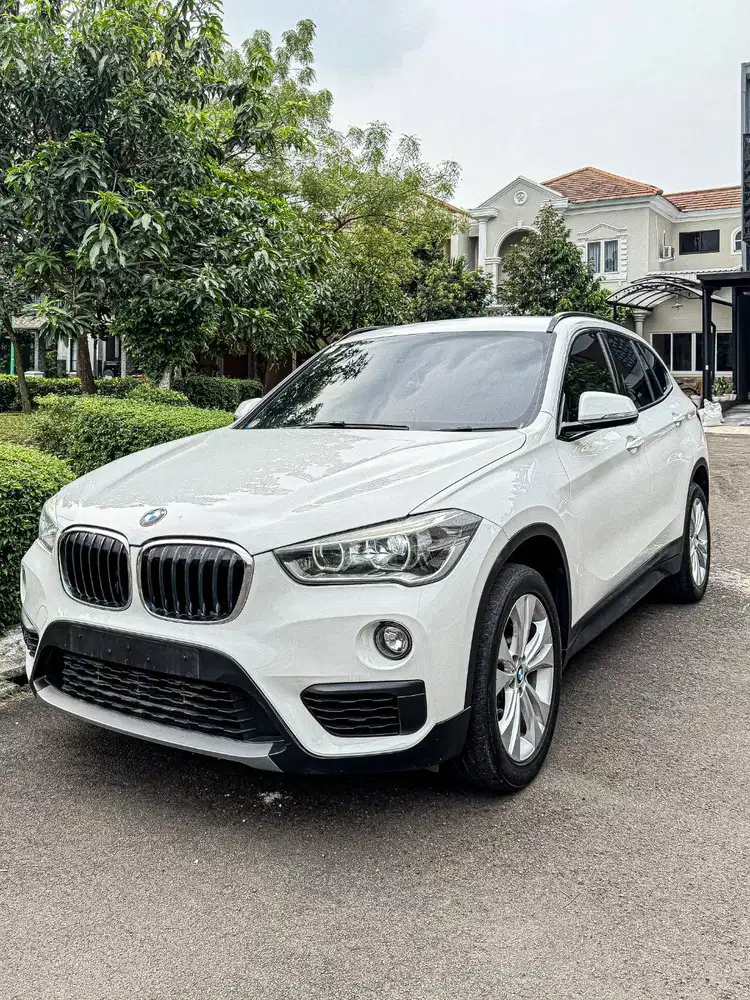 BMW X1 Sdrive18i Dynamic AT