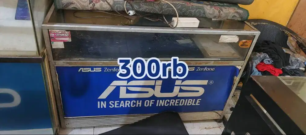 ETALASE ALUMUNIUM KACA